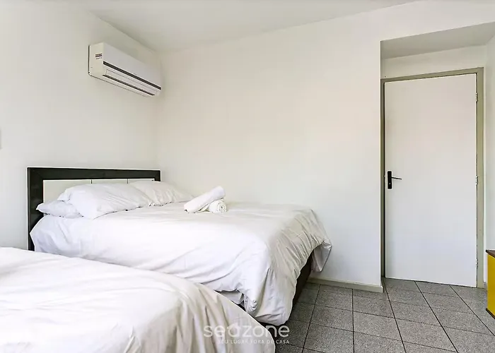 Apto A 50 Metros Do Mar Em Canasvieiras Cbe105